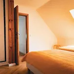 Lägenhetshotell - Z Pomostem I Prywatnym Dostepem Do Jeziora 3*
