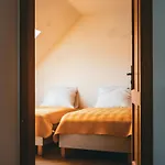 - Z Pomostem I Prywatnym Dostepem Do Jeziora Apartmanhotel