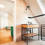 - Z Pomostem I Prywatnym Dostepem Do Jeziora Apartmanhotel 3*