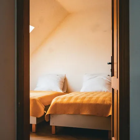 - Z Pomostem I Prywatnym Dostepem Do Jeziora Lejlighedshotel