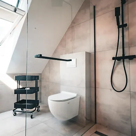 شقة فندقية - Z Pomostem I Prywatnym Dostepem Do Jeziora 3*