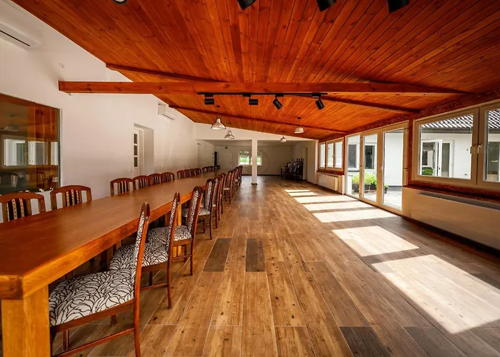 - Z Pomostem I Prywatnym Dostepem Do Jeziora